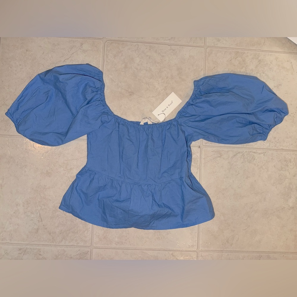 NWT Cropped Balloon Sleeve Top